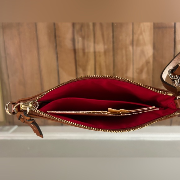 Dooney&Bourke snake print leather wristlet - Picture 4 of 5